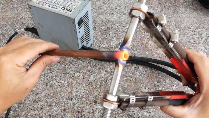 DIY apparatus for soldering and heating from a microwave transformer 2022